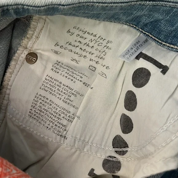 NWOT Blank Nyc Embroidered Jean Cutoff Shorts 27 - Picture 7 of 8